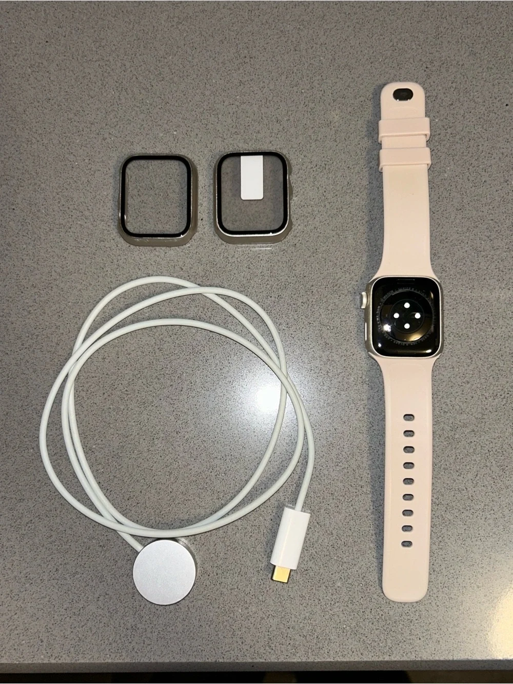 Apple Watch Series 8 41mm (Wi-Fi, Cellular) in rose gold - EXCELLENT CONDITION